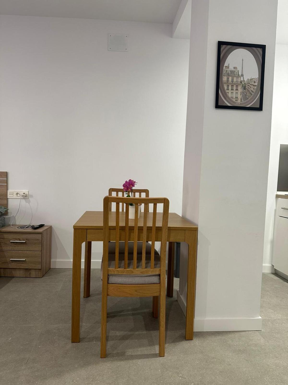 Appartement Fantastico Piso A 5 Minutos De La Estacion De Bus Y Tren A Metros De La Playa à Málaga Extérieur photo